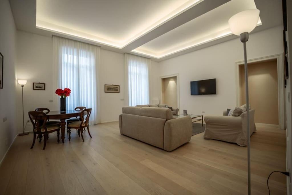 Luxury In * Naples